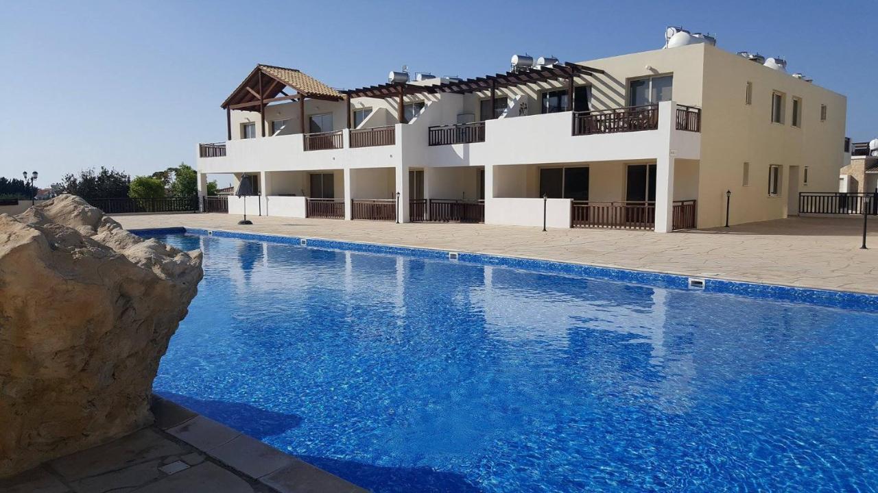C5 Vanessa Poolside Apartment Pégeia Exteriör bild