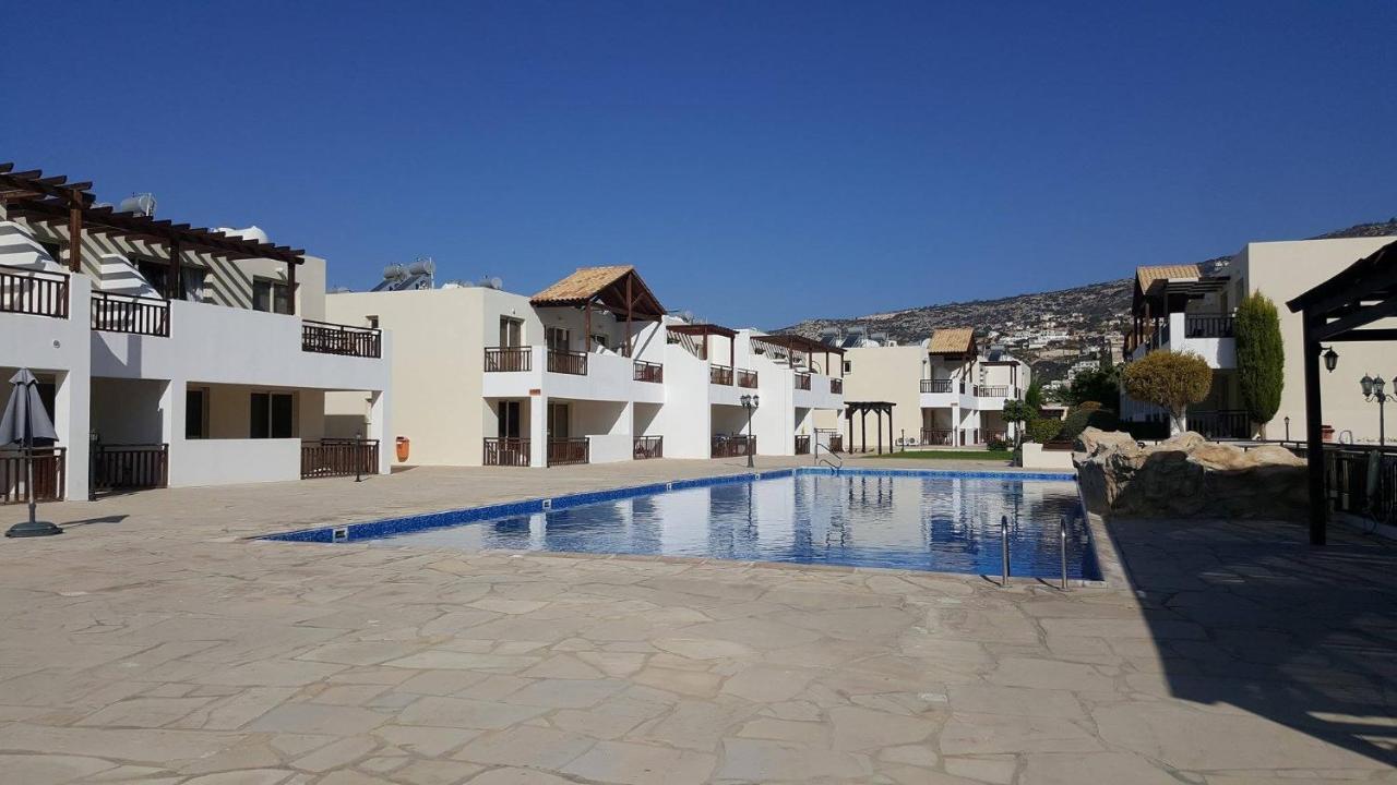 C5 Vanessa Poolside Apartment Pégeia Exteriör bild